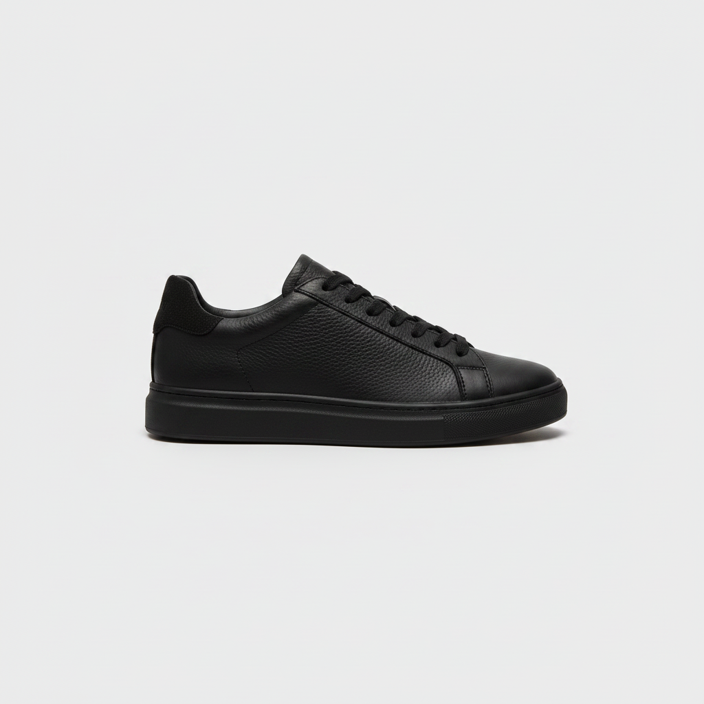 Sneaker Black Front