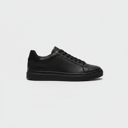 Sneaker Black Front