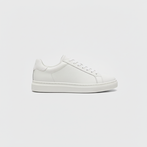 Sneaker White Front